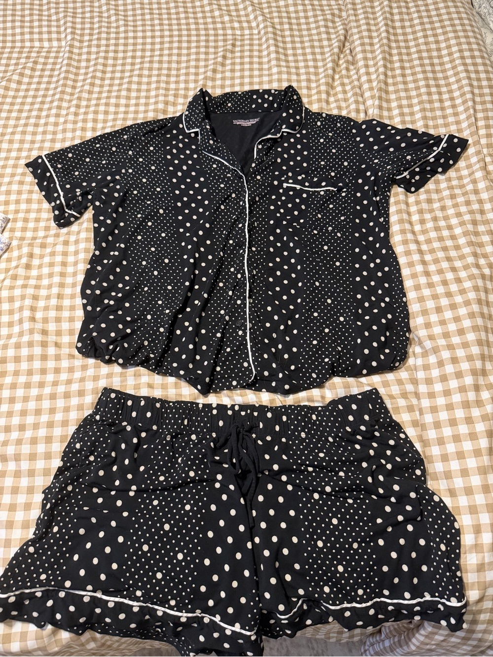 Victoria’s Secret Black Polka Dot Short Sleeve Pajama Set Size Large